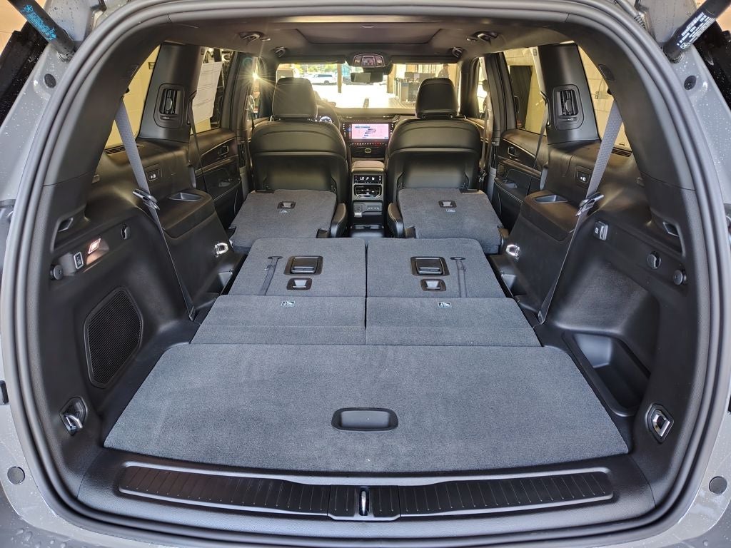 2027 Jeep Grand Cherokee L Limited Reserve