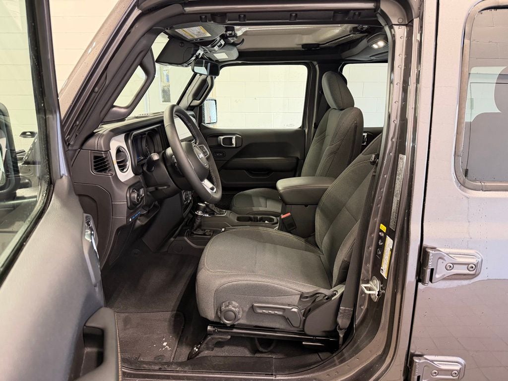 2025 Jeep Wrangler Sahara 4xe