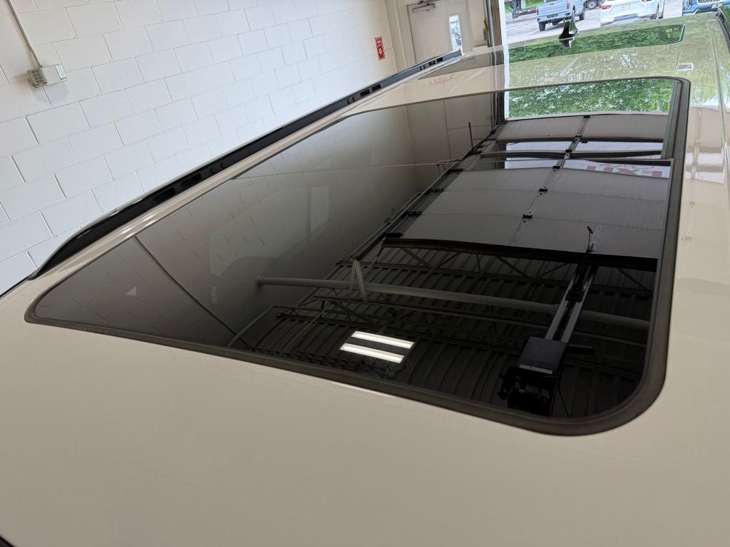 2024 Jeep Wagoneer Base