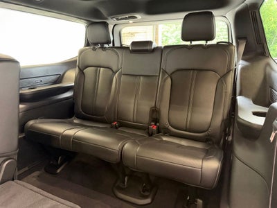 2024 Jeep Wagoneer Base