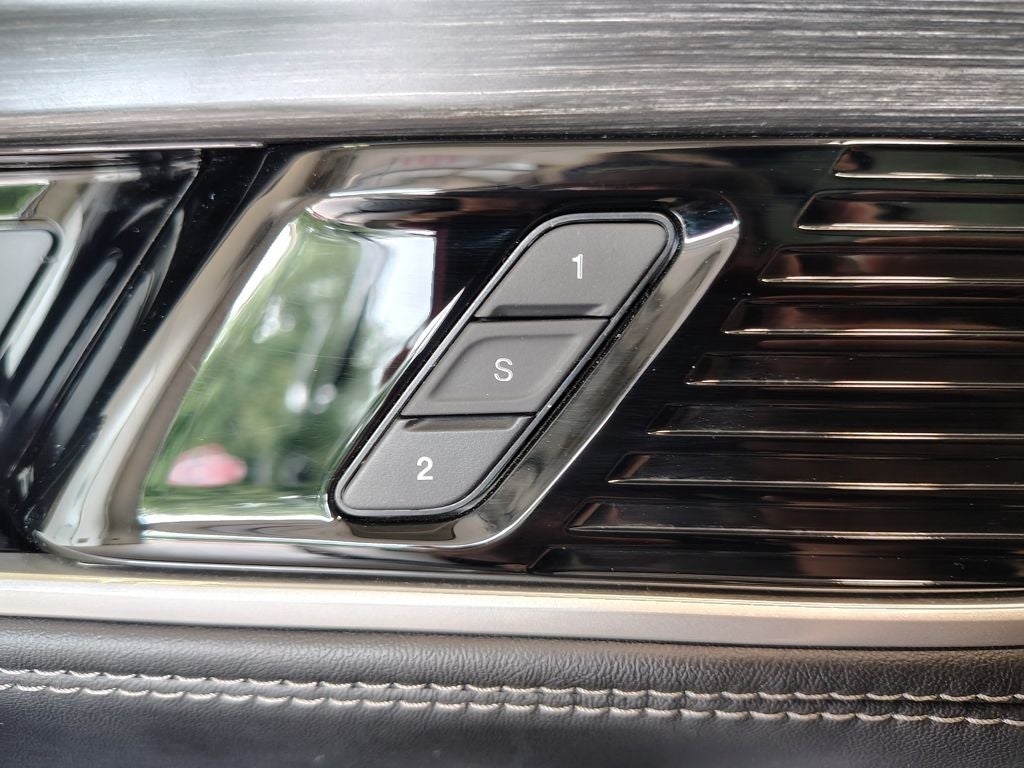 2023 Jeep Wagoneer Series III