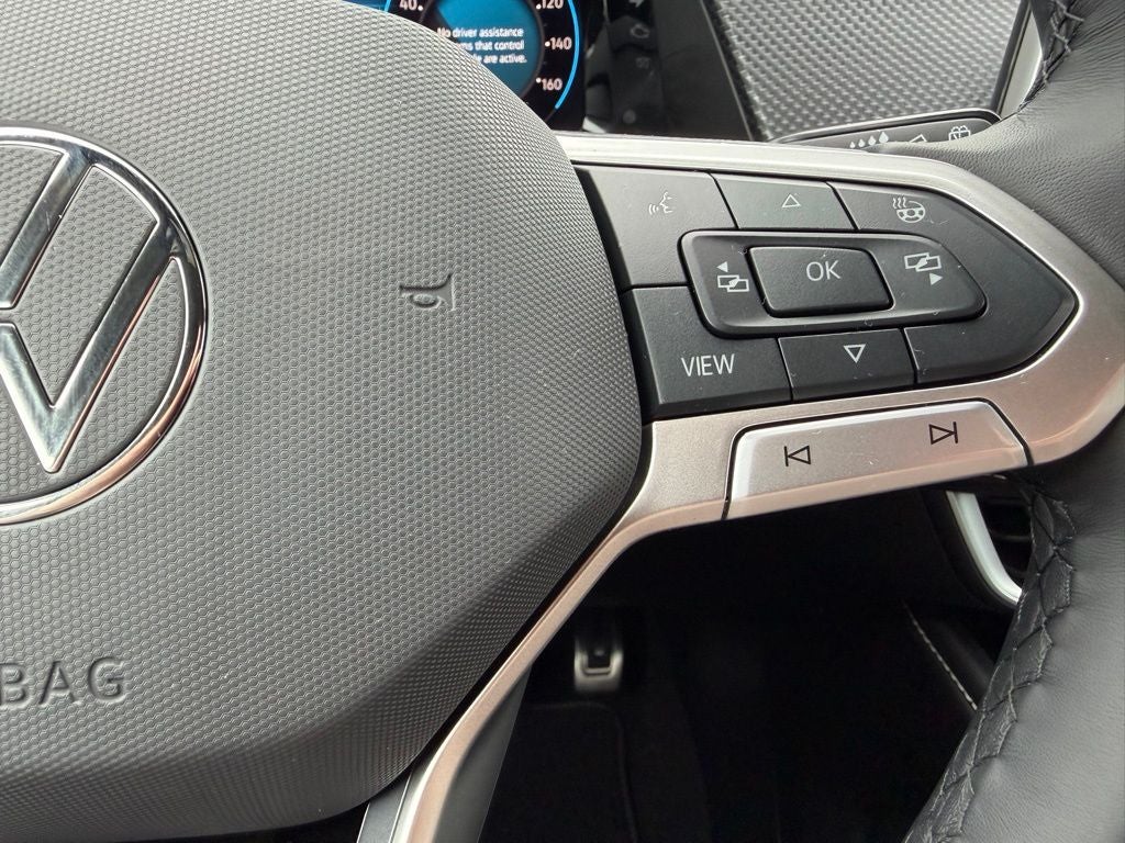 2024 Volkswagen Atlas Cross Sport 2.0T SEL Premium R-Line