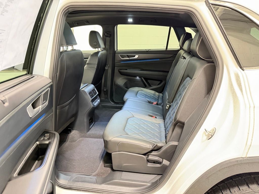 2024 Volkswagen Atlas Cross Sport 2.0T SEL Premium R-Line