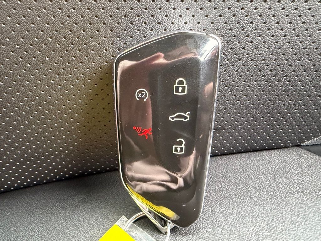 2024 Volkswagen Atlas Cross Sport 2.0T SEL Premium R-Line