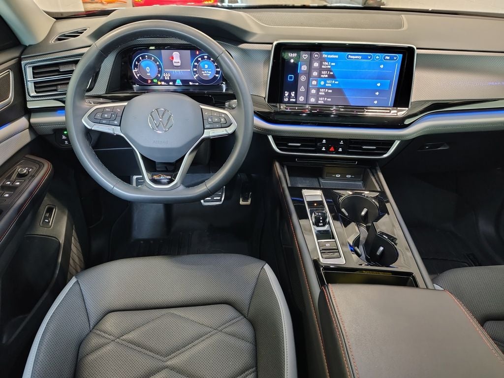 2024 Volkswagen Atlas 2.0T Peak Edition SEL