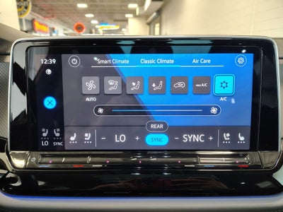 2024 Volkswagen Atlas 2.0T Peak Edition SEL