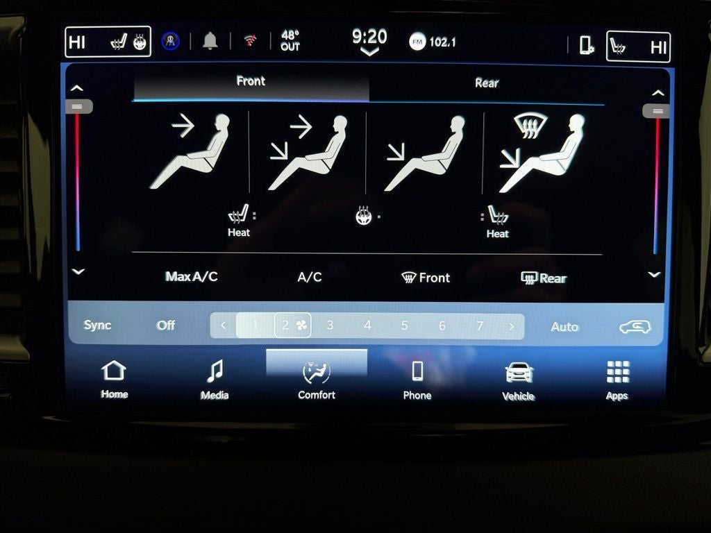 2025 Chrysler Pacifica Select