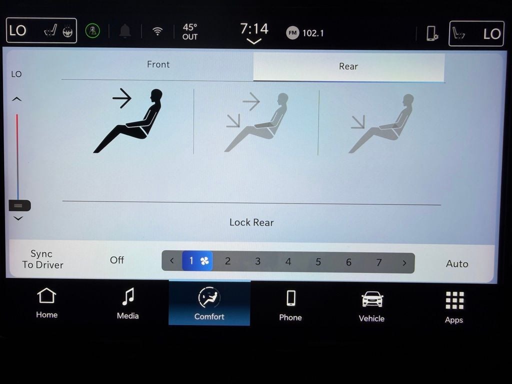 2025 Chrysler Pacifica Select