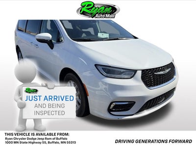 2023 Chrysler Pacifica Touring L