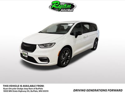 2026 Chrysler Pacifica Select