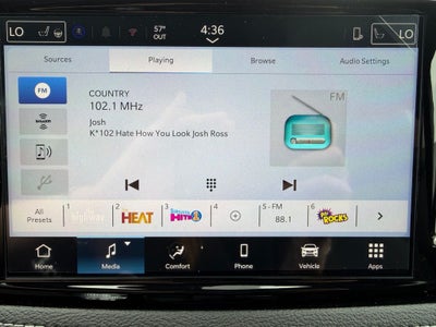 2026 Chrysler Pacifica Select