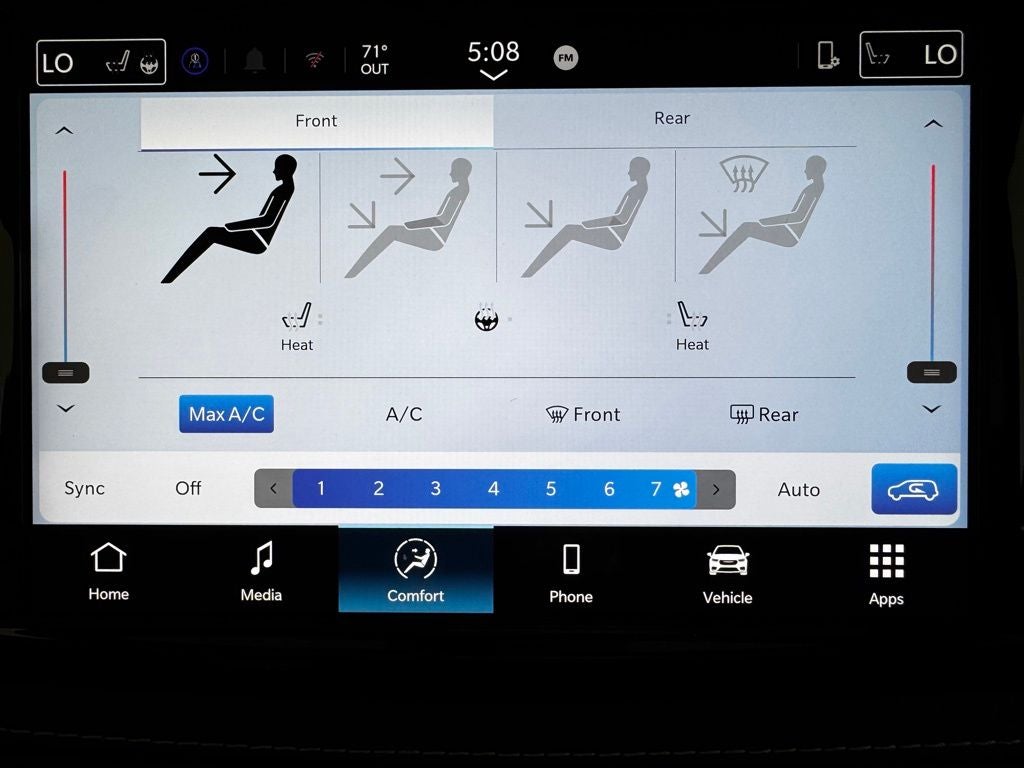 2026 Chrysler Pacifica Select