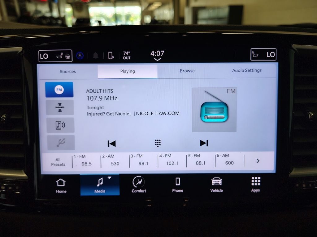 2024 Chrysler Pacifica Touring L