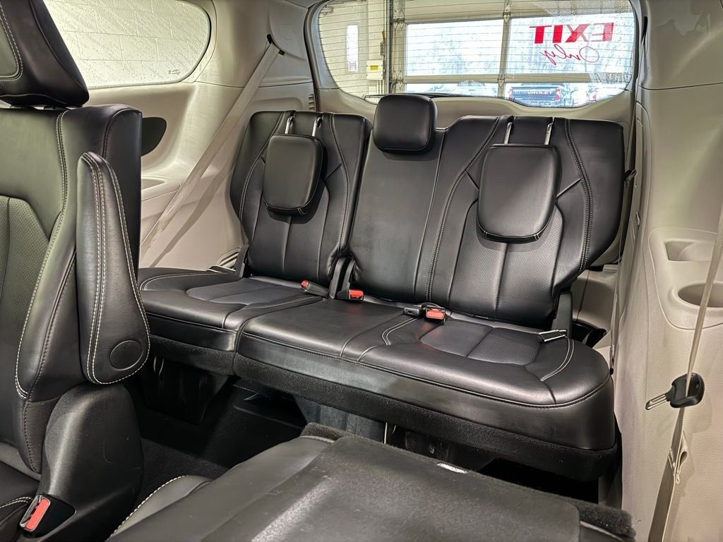 2024 Chrysler Pacifica Hybrid Select