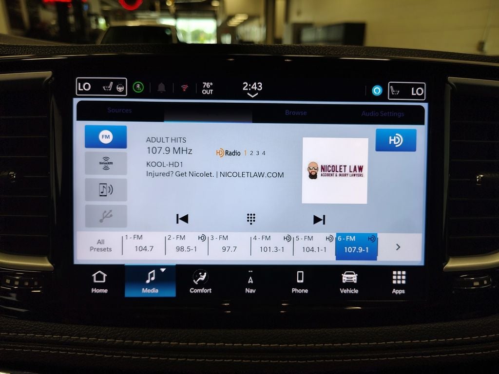 2024 Chrysler Pacifica Hybrid Select