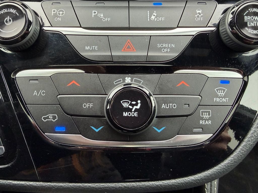 2024 Chrysler Pacifica Hybrid Select