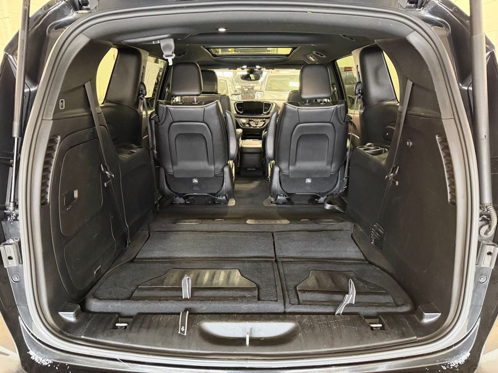 2024 Chrysler Pacifica Hybrid Select