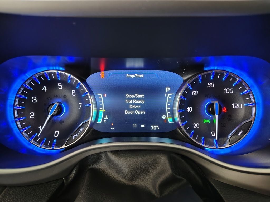 2027 Chrysler Pacifica Select