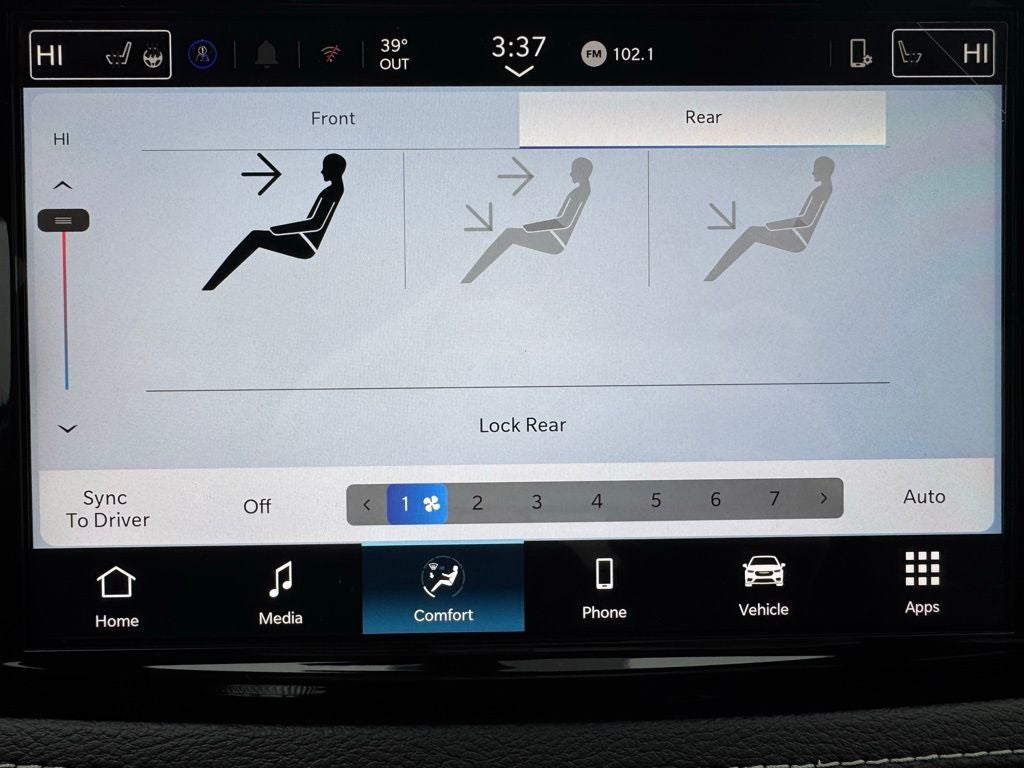 2026 Chrysler Pacifica Select