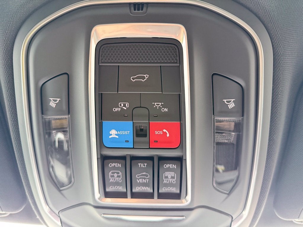2027 Jeep Cherokee Overland