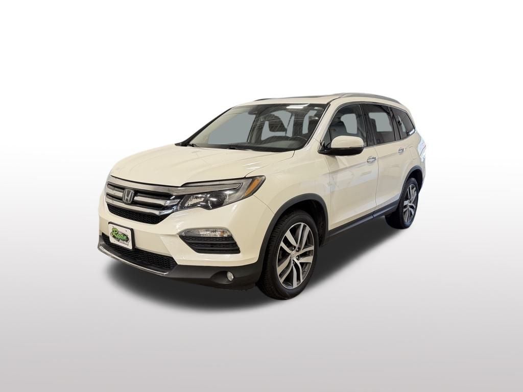 Used 2018 Honda Pilot Touring with VIN 5FNYF6H91JB027962 for sale in Buffalo, MN