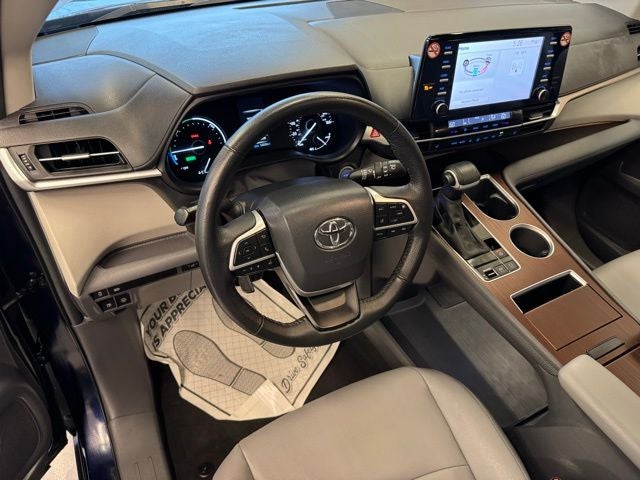 2024 Toyota Sienna XLE 8 Passenger