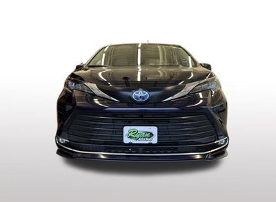 2024 Toyota Sienna XLE 8 Passenger