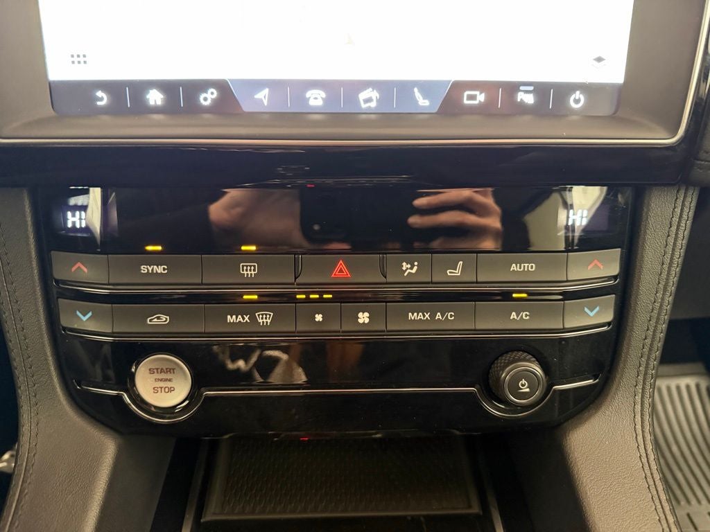 2019 Jaguar F-PACE 30t Prestige