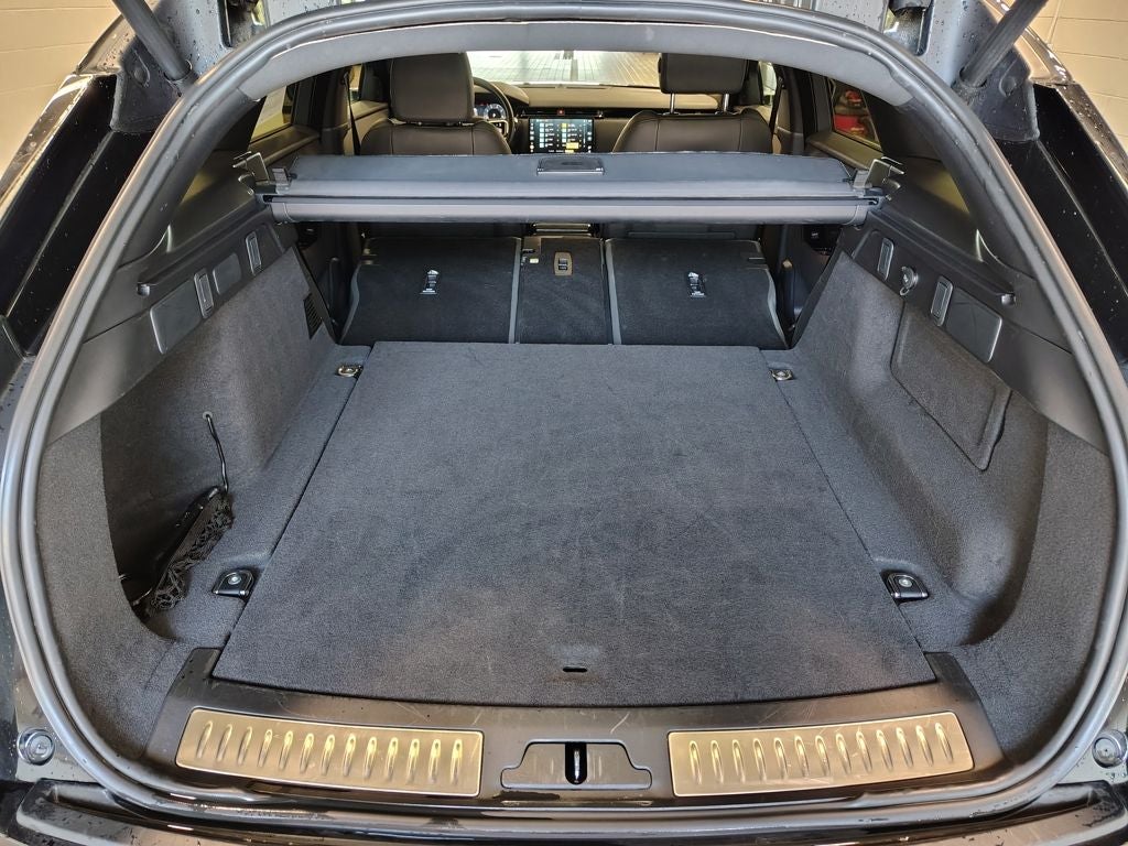 2025 Land Rover Range Rover Velar Dynamic SE