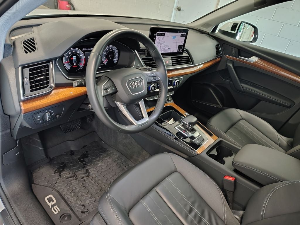 2023 Audi Q5 45 S line Premium quattro