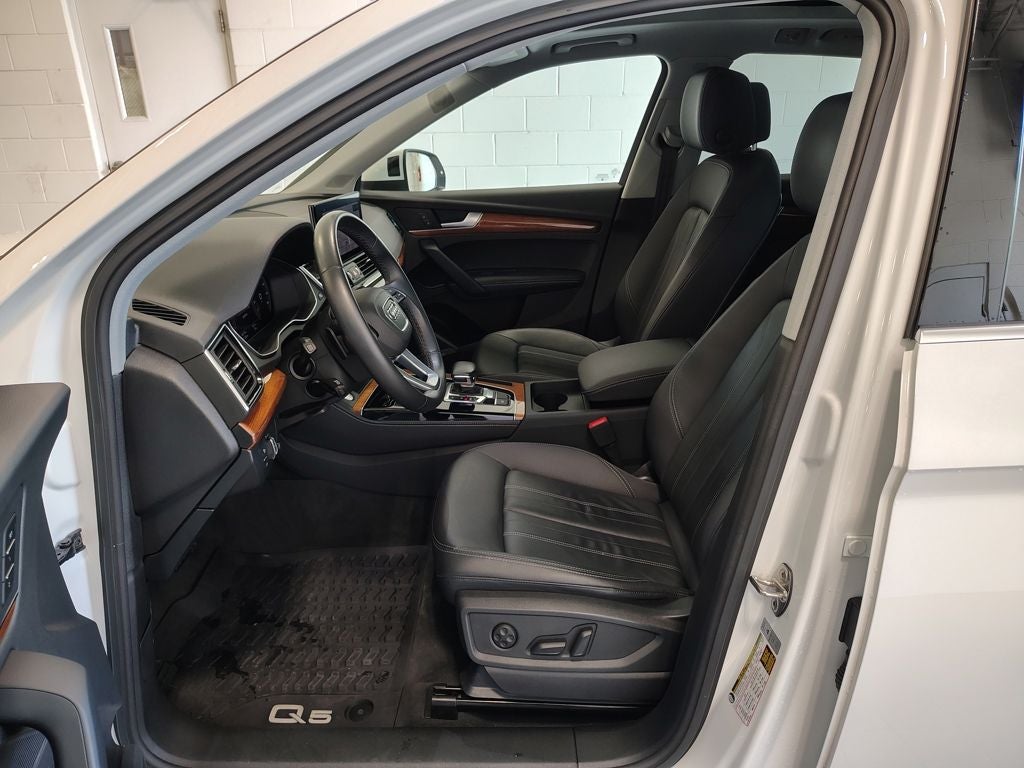 2023 Audi Q5 45 S line Premium quattro